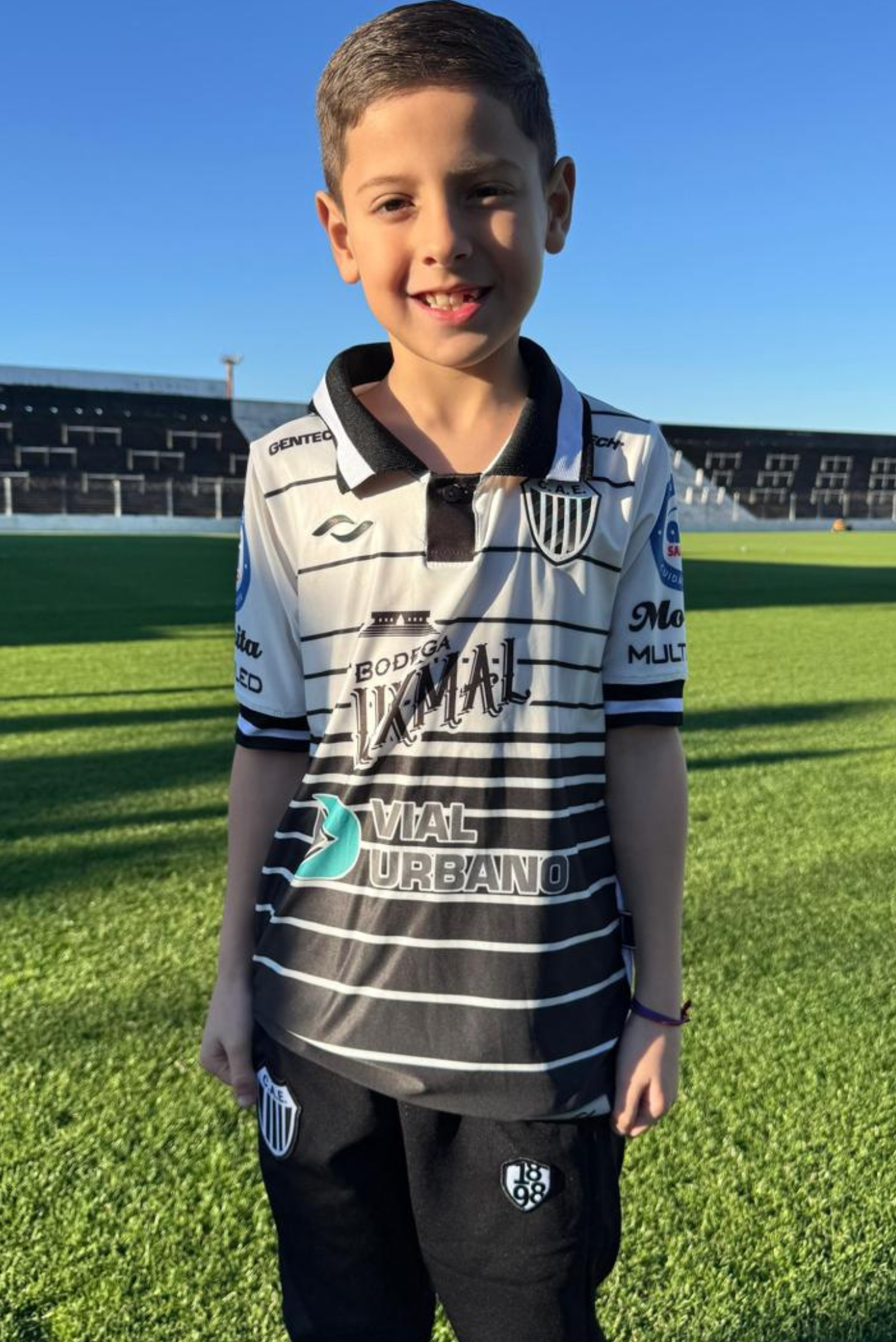 CAMISETA COACH ALTERNATIVA / NIÑO 2025