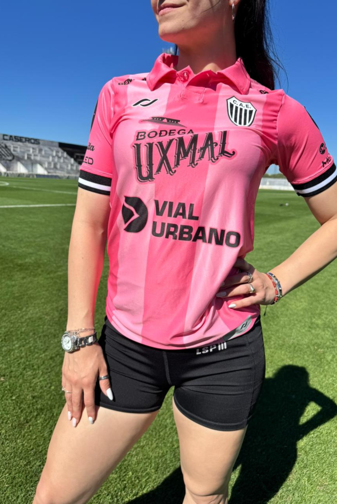 CAMISETA ALTERNATIVA ROSA COACH