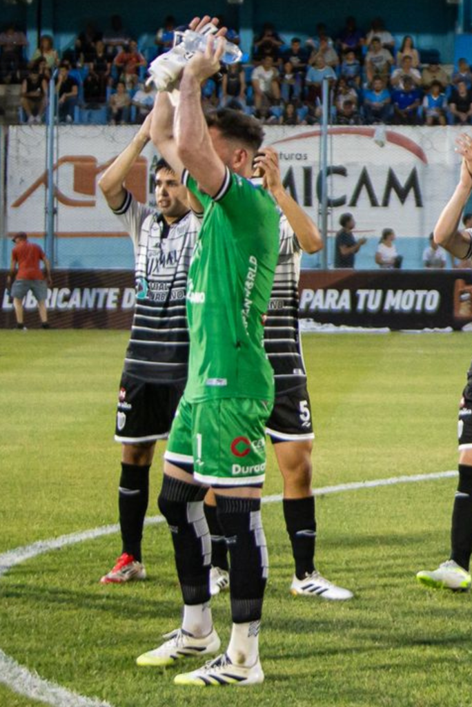 SHORT DE JUEGO VERDE FLUO 2025